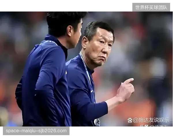 球迷空前热情既是动力也是压力，球队需妥善引导舆论期望。