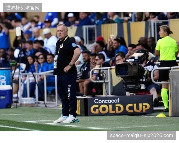 老帅艾德沃卡特经验丰富，将为库拉索首次世界杯之旅注入战术纪律与心理韧性。